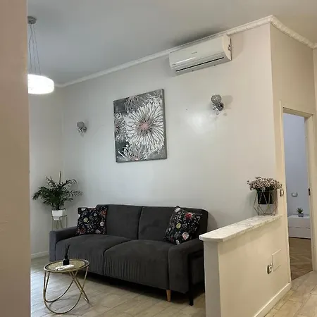 Apartment House Suada